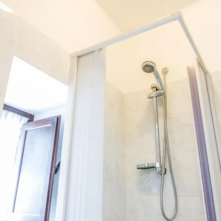 77 Guest house