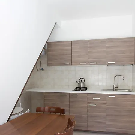 77 Guest house